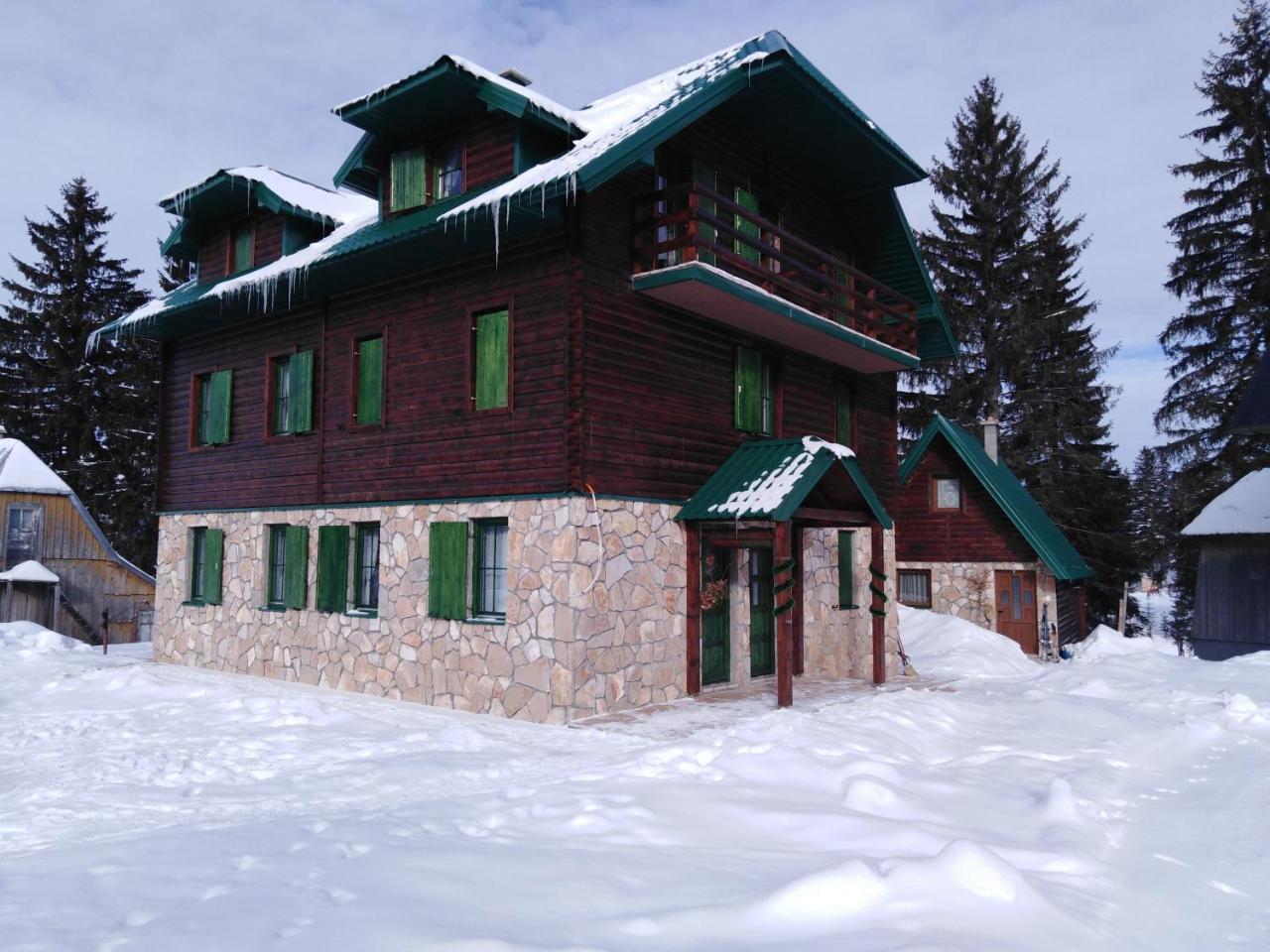 Dormire Apartmans Lodge *