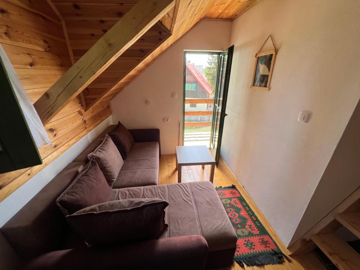 Dormire Apartmans Деревянный коттедж *