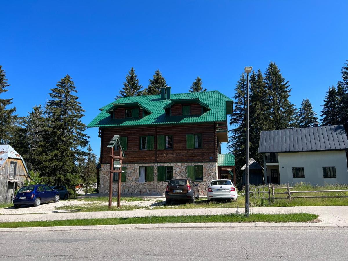 Деревянный коттедж Dormire Apartmans