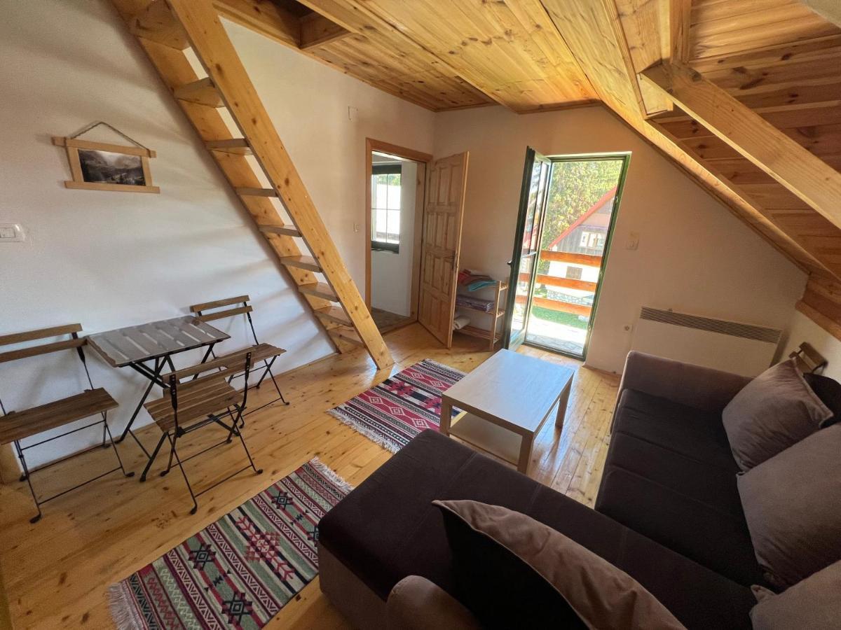 Dormire Apartmans Деревянный коттедж